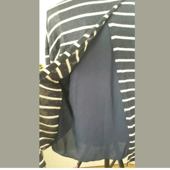 Charming Charlie Sweater Size Medium - Picture 4 of 6